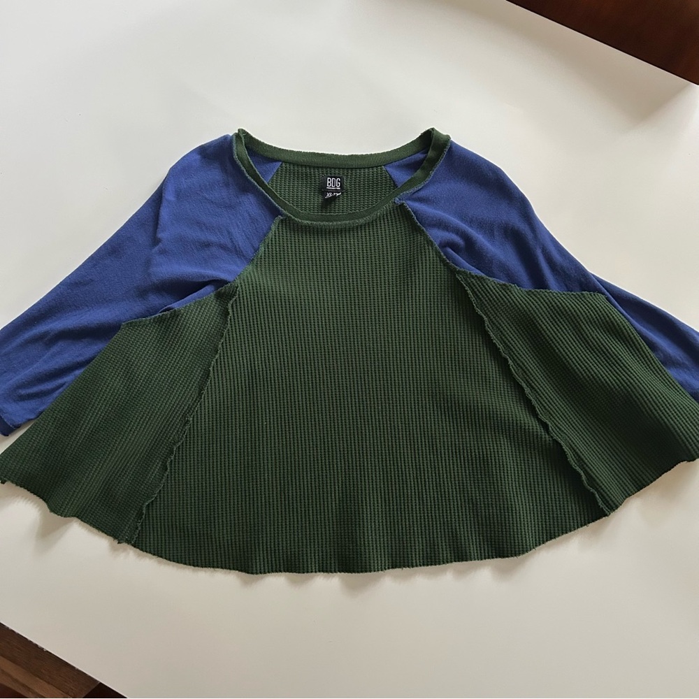 BDG Urban Outfitters Boho Blue and Green Raglan Baseball Tee Crop Top - Picture 7 of 9